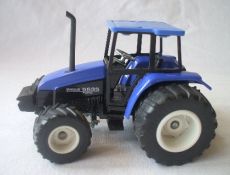 2652 New Holland 5635