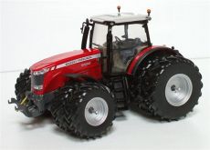 2828 Massey Ferguson 8690 mit Zwillingsreifen