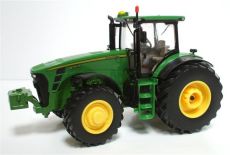 42588 John Deere 8295 R