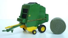 40424 John Deere 590 Rundballenpresse