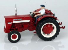 2205 International Harvester IH 624 mit Fahrer