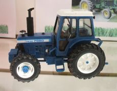 42840 Ford TW20    Traktor