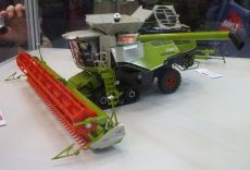 77329 Claas Lexion 780 TerraTrac Mhdrescher  Claas Edition