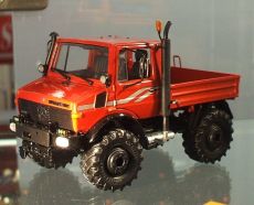 7726 Mercedes Benz Unimog 1600  in rot