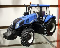 43007 New Holland T8.435  Traktor Britains