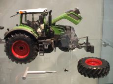 77345 Fendt 828 Vario