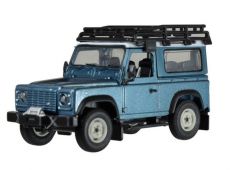 43217 Land Rover Defender 90 mit Dachgepcktrger