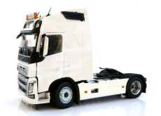 1810 Volvo FH 16 in wei  Zugmaschine