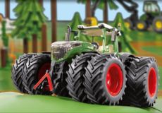 3289 Fendt 1042 Vario mit Doppelreifen