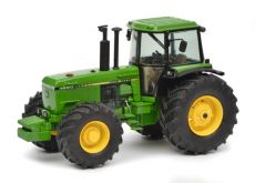 7648 John Deere 4850