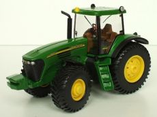 42140 John Deere 7820