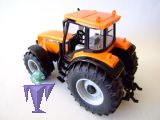 3251 Massey Ferguson MF 8250  in Orange