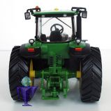 42407 John Deere 8330