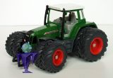 3250 Fendt 716 mit Zwillingsreifen