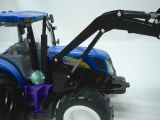 42426 New Holland T7060 mit Zwillingsreifen und Frontlader