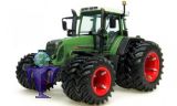 2829 Fendt 820 Vario mit Zwillingsreifen