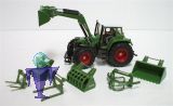 3691 Fendt 712 Vario mit Frontlader &  Stoll Anbauteile als Hofs