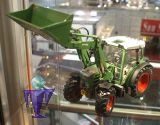 7644 Fendt 211 Vario mit Frontlader