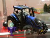 77814 Valtra T214 in blau